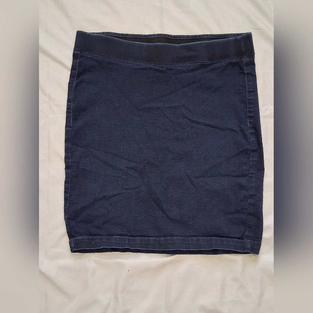 Old Navy Dark Wash Denim Pencil Skirt- Size L